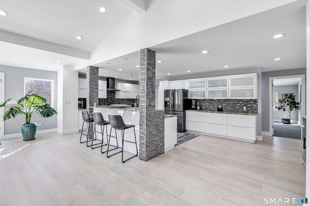 27 Old Quarry Road, Woodbridge, CT 06525
