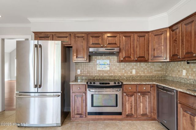 220 Red Fox Run Drive, Wallace, NC 28466