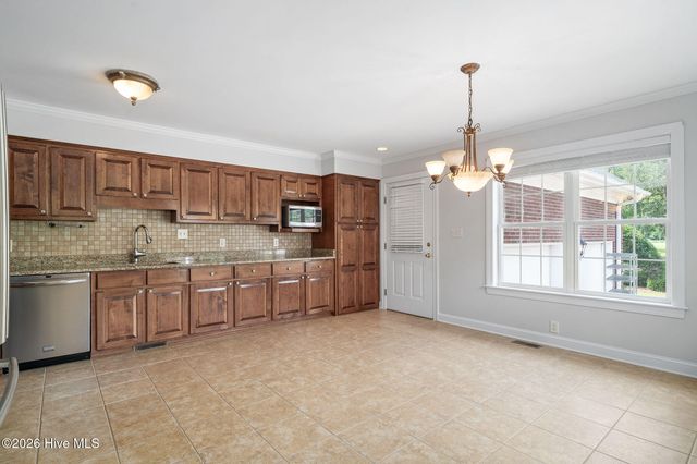 220 Red Fox Run Drive, Wallace, NC 28466