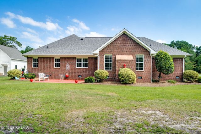 220 Red Fox Run Drive, Wallace, NC 28466