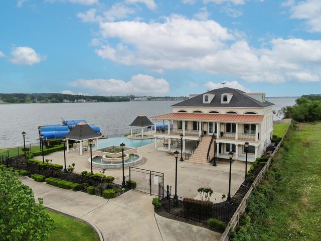 12590 St Louis Court, Willis, TX 77318