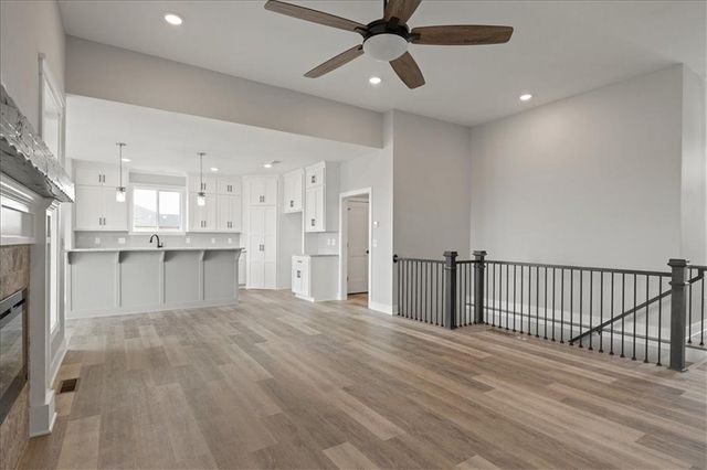 17507 Grey Hawke Ridge, Smithville, MO 64089