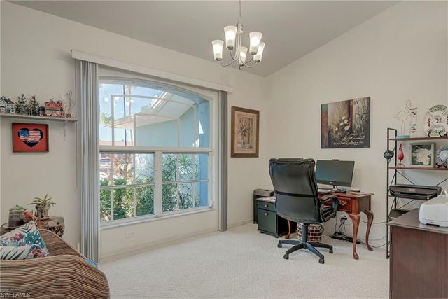 935 SE 20th CT, Cape Coral, FL 33990