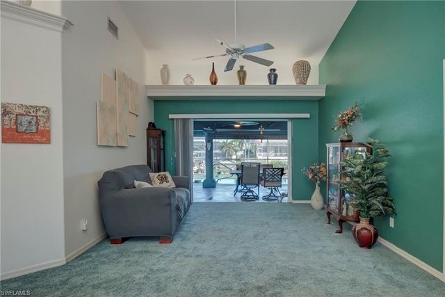 935 SE 20th CT, Cape Coral, FL 33990