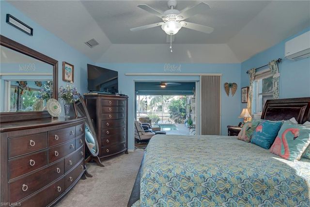 935 SE 20th CT, Cape Coral, FL 33990