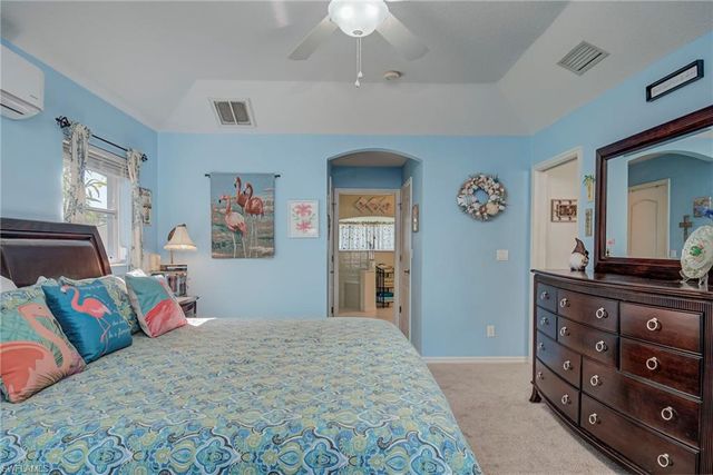 935 SE 20th CT, Cape Coral, FL 33990