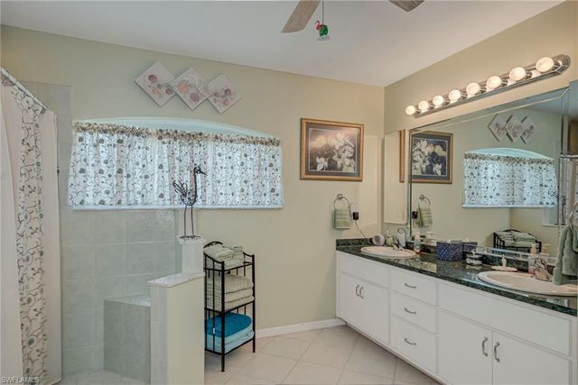 935 SE 20th CT, Cape Coral, FL 33990