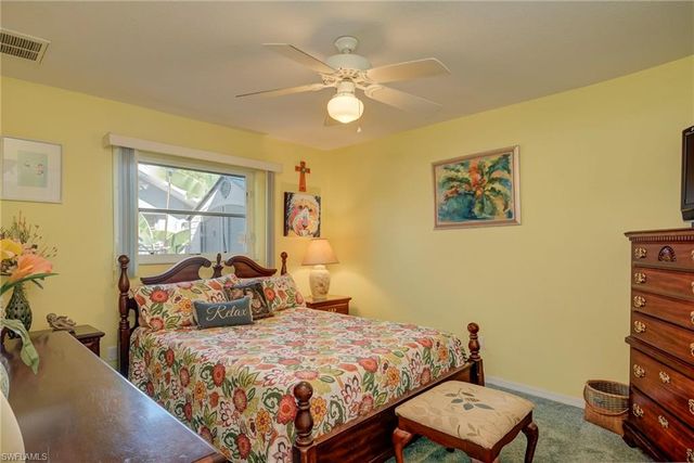 935 SE 20th CT, Cape Coral, FL 33990