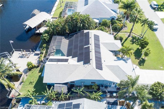 935 SE 20th CT, Cape Coral, FL 33990