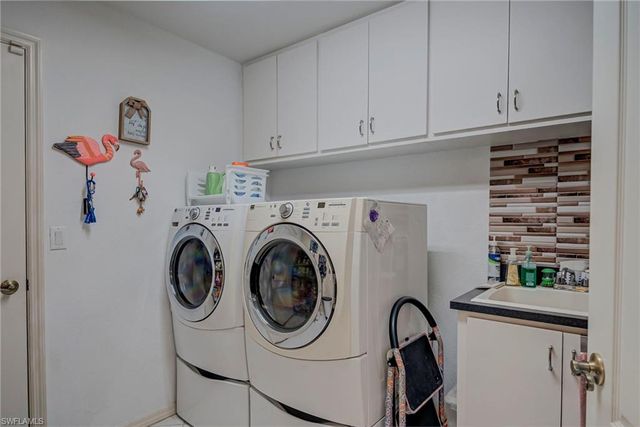 935 SE 20th CT, Cape Coral, FL 33990