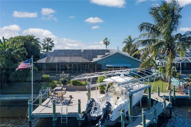 935 SE 20th CT, Cape Coral, FL 33990