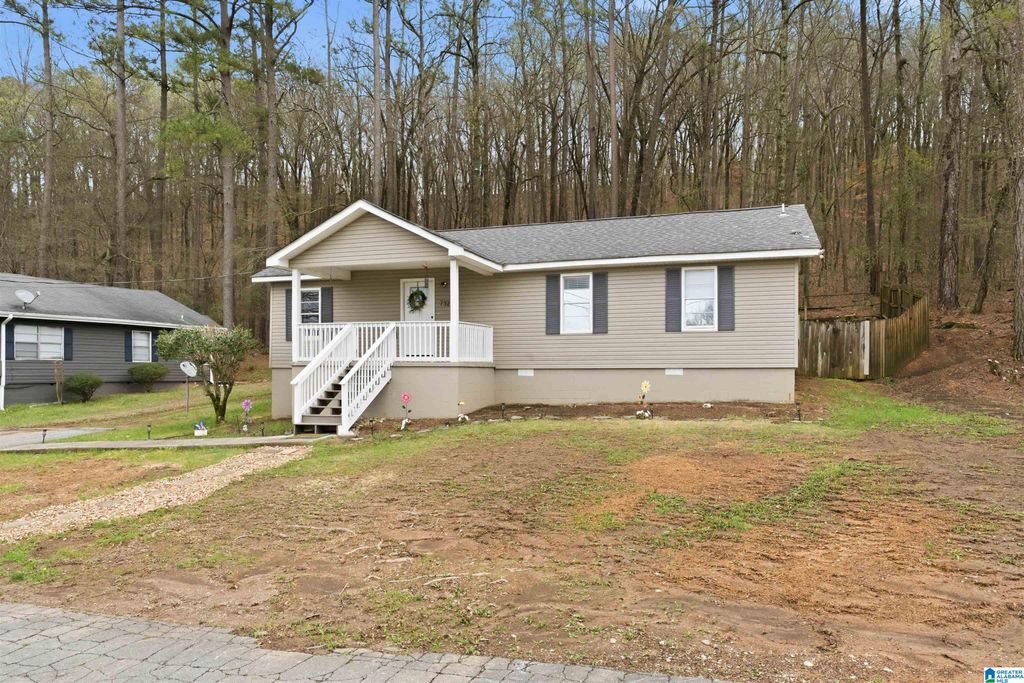 732 4TH STREET SW, Alabaster, AL 35007