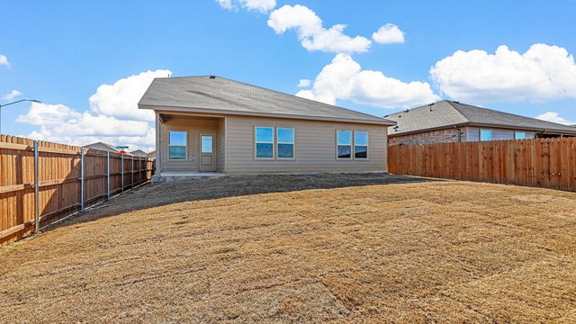 450 BLANCO Drive, Azle, TX 76020