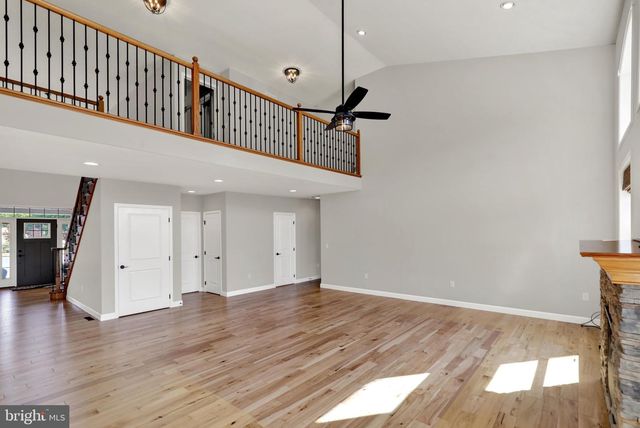 64 MIDDLETOWN RD, Fleetwood, PA 19522