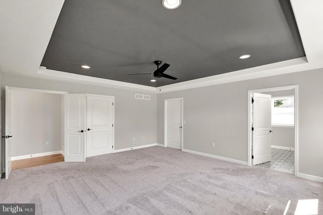 64 MIDDLETOWN RD, Fleetwood, PA 19522
