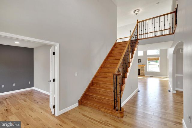 64 MIDDLETOWN RD, Fleetwood, PA 19522