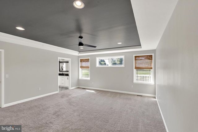 64 MIDDLETOWN RD, Fleetwood, PA 19522