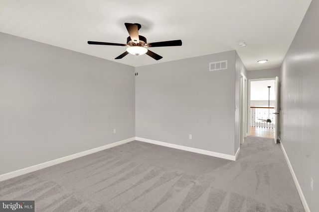 64 MIDDLETOWN RD, Fleetwood, PA 19522