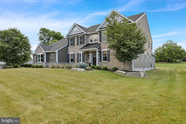 64 MIDDLETOWN RD, Fleetwood, PA 19522