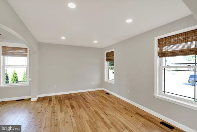 64 MIDDLETOWN RD, Fleetwood, PA 19522