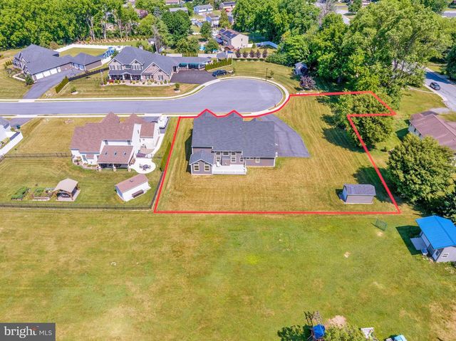 64 MIDDLETOWN RD, Fleetwood, PA 19522