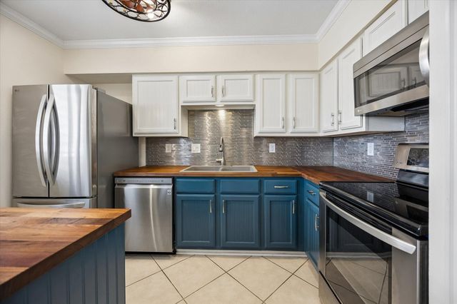 4040 San Felipe Street 177, Houston, TX 77027