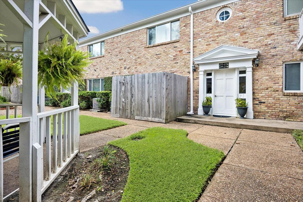 4040 San Felipe Street 177, Houston, TX 77027
