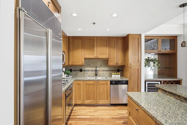 700 W Harbor Dr 608, San Diego, CA 92101