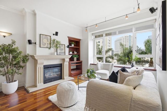 700 W Harbor Dr 608, San Diego, CA 92101