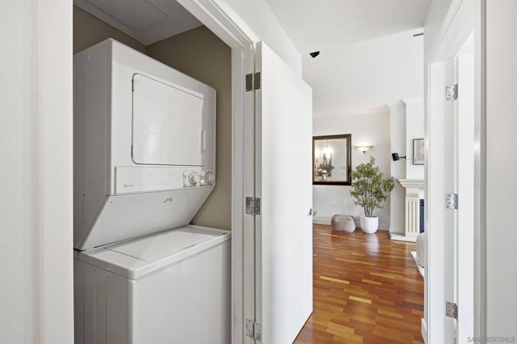 Image 19 of property listing at 700 W Harbor Dr 608, San Diego, CA 92101