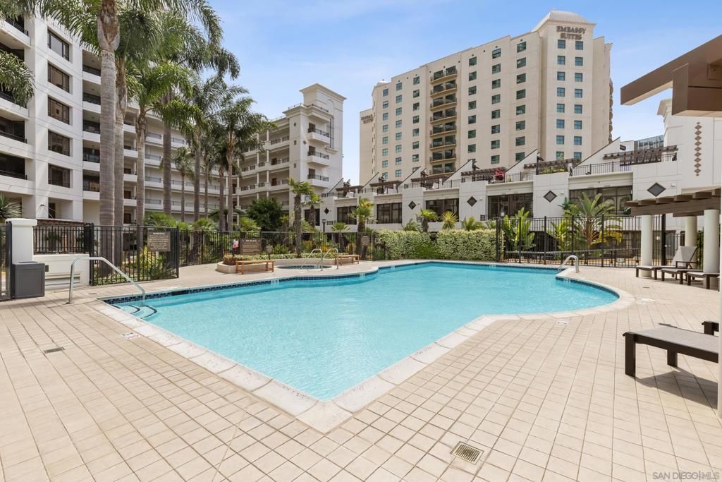 Image 30 of property listing at 700 W Harbor Dr 608, San Diego, CA 92101