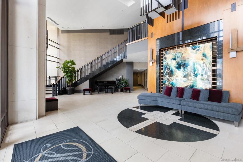Image 33 of property listing at 700 W Harbor Dr 608, San Diego, CA 92101