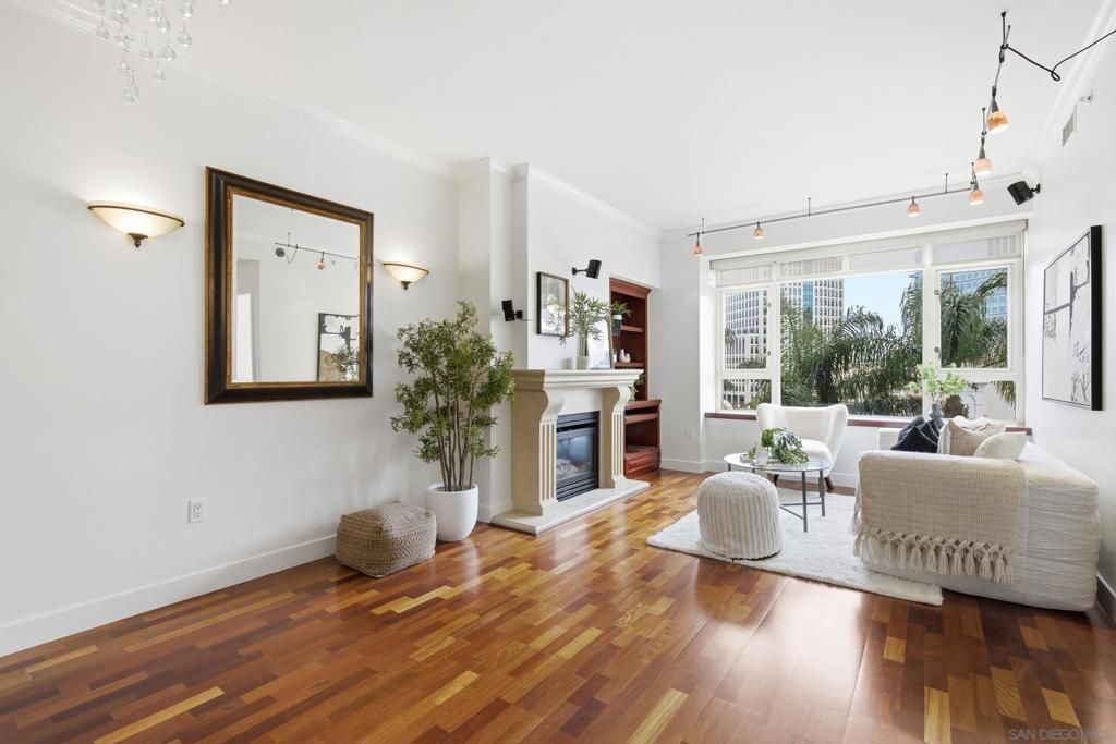 Image 5 of property listing at 700 W Harbor Dr 608, San Diego, CA 92101