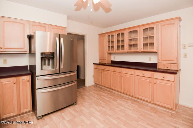 422 Shadyview Dr, Eminence, KY 40019