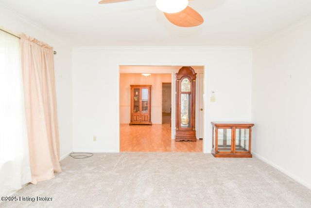 422 Shadyview Dr, Eminence, KY 40019