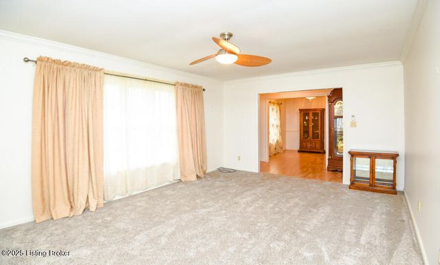 422 Shadyview Dr, Eminence, KY 40019