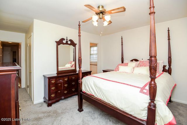 422 Shadyview Dr, Eminence, KY 40019