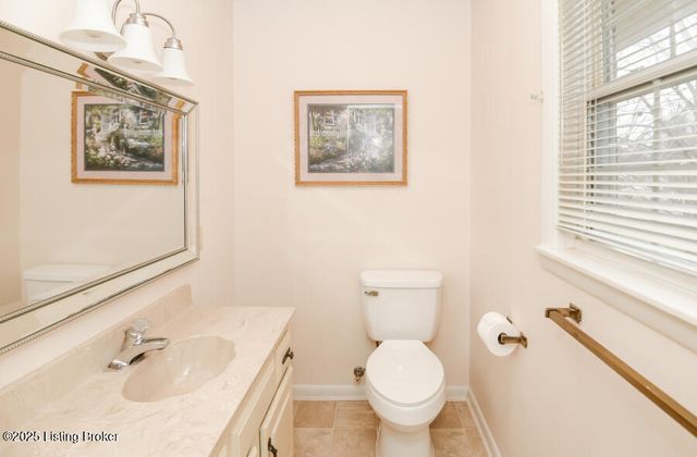 422 Shadyview Dr, Eminence, KY 40019