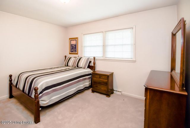 422 Shadyview Dr, Eminence, KY 40019