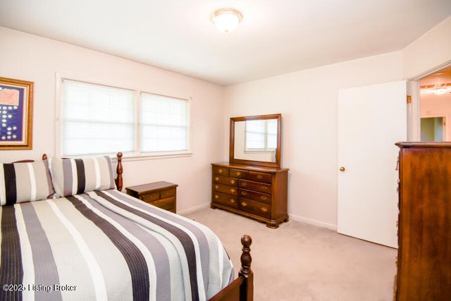 422 Shadyview Dr, Eminence, KY 40019