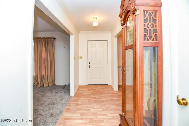 422 Shadyview Dr, Eminence, KY 40019