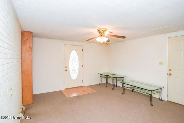 422 Shadyview Dr, Eminence, KY 40019