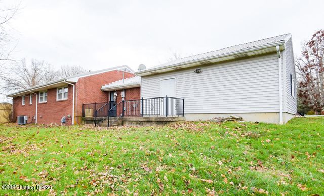 422 Shadyview Dr, Eminence, KY 40019