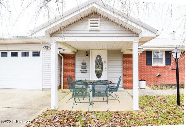 422 Shadyview Dr, Eminence, KY 40019