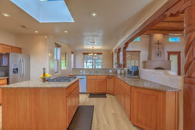 6108 Whiteman Drive NW, Albuquerque, NM 87120