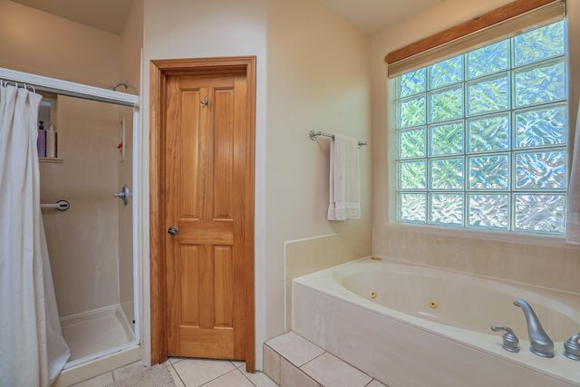 6108 Whiteman Drive NW, Albuquerque, NM 87120