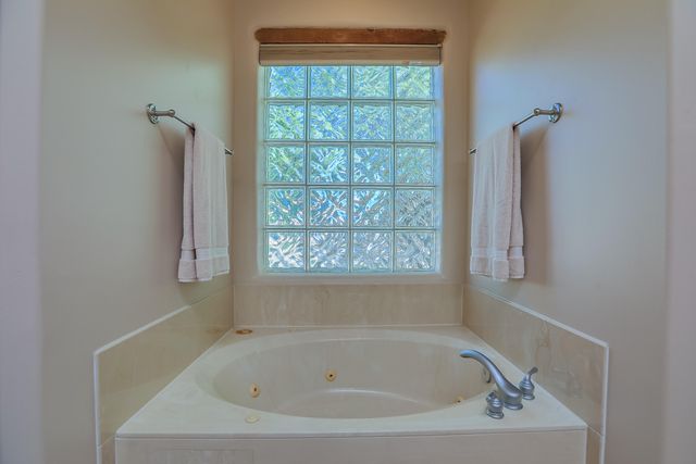 6108 Whiteman Drive NW, Albuquerque, NM 87120