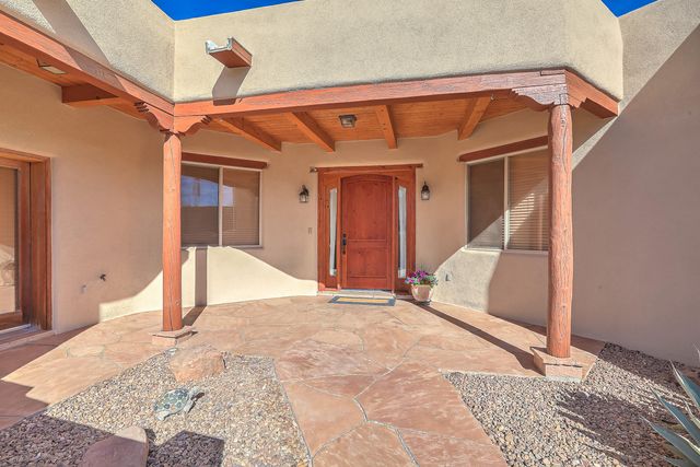 6108 Whiteman Drive NW, Albuquerque, NM 87120