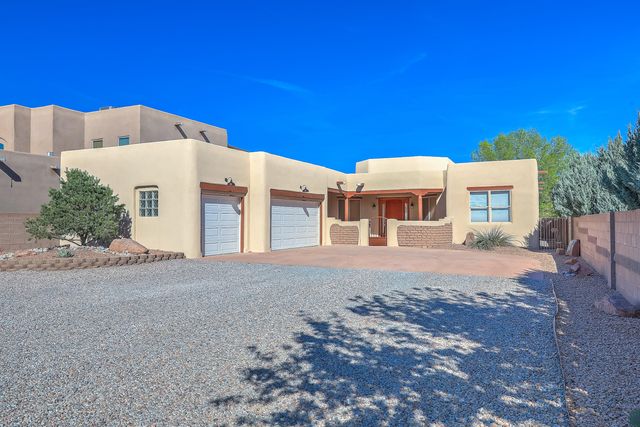 6108 Whiteman Drive NW, Albuquerque, NM 87120