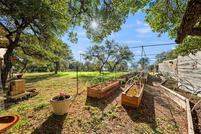 20111 Colby Hill DR, Spicewood, TX 78669